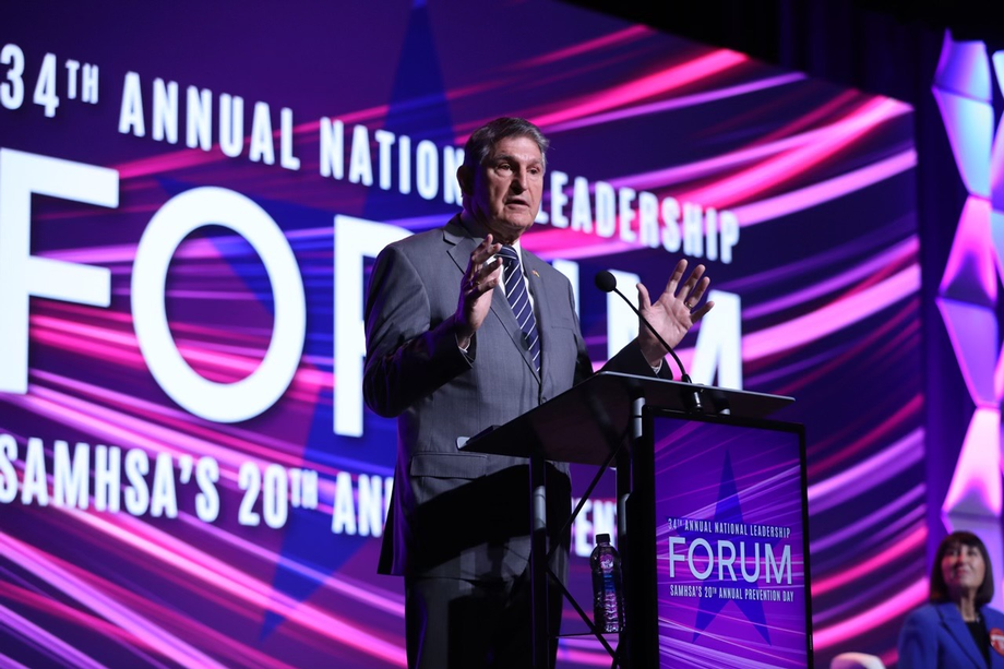 Manchin Receives Lifetime Achievement Award For Efforts To Combat The Drug Epidemic
